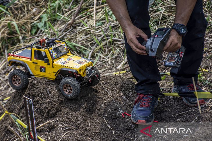 Kejuaraan 4x4 remote control piala Panglima TNI