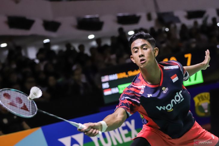 Alwi juara tunggal putra Indonesia Masters 2024