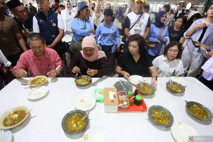 Khofifah kunjungi Pasar Atom Surabaya