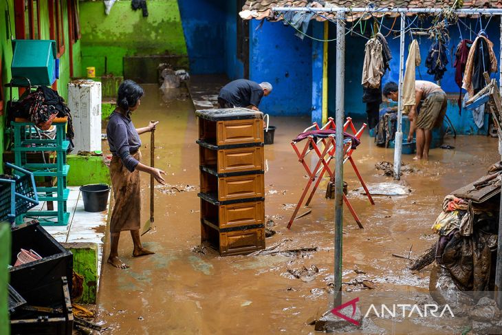 Banjir bandang rendam 500 KK di Banjaran Kabupaten Bandung