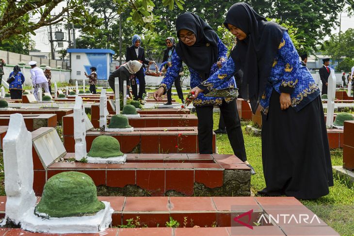 Ziarah Hari Pahlawan di Kota Serang