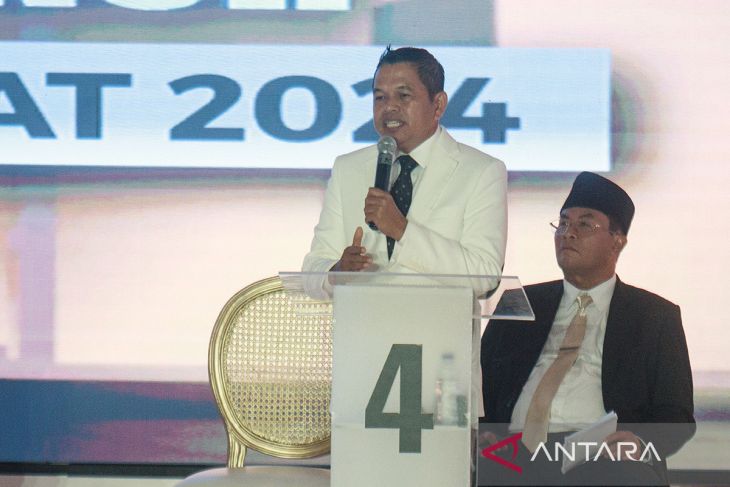 Debat publik perdana Pilgub Jabar 2024