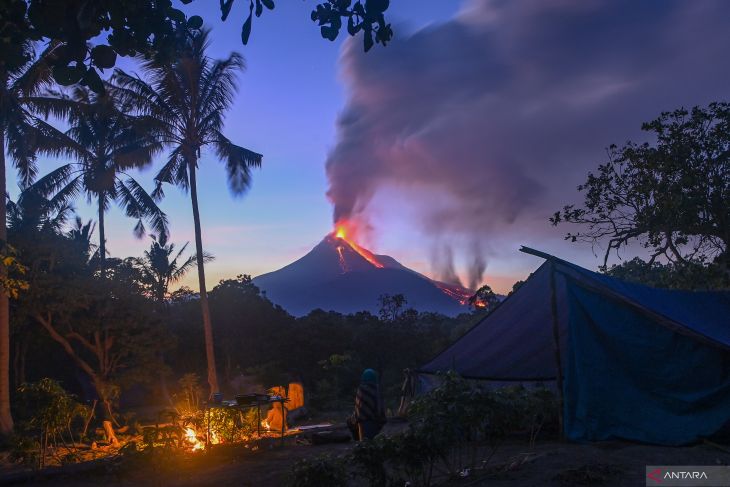 Aktivitas Gunung Lewotobi masih tinggi