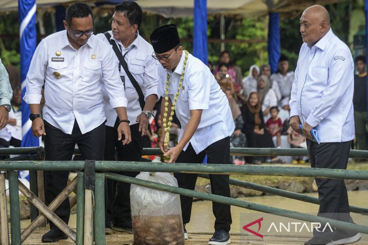 Kunjungan kerja Mendes PDT di Lebak