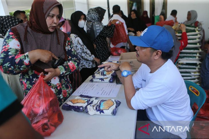 FOTO - Gerakan pangan murah pada hari kesehatan nasional