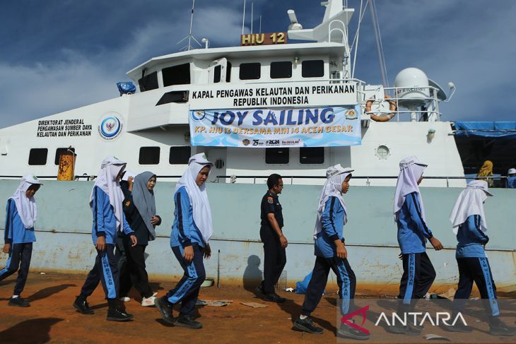 FOTO - PDSKP Lampulo berikan edukasi pengawasan sumber daya kelautan