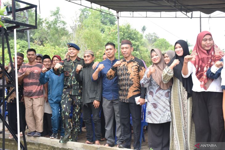 Peresmian sumur bor di Desa Batu Belubang