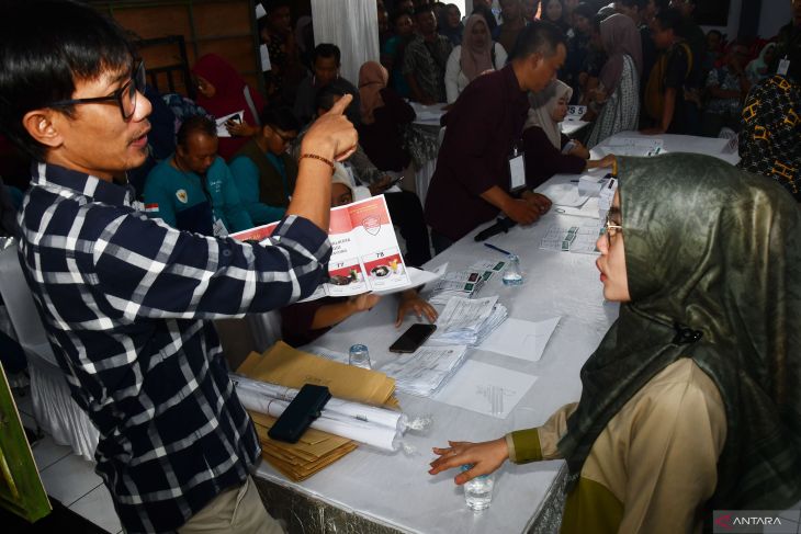 Simulasi pemungutan suara Pilkada 2024 di Madiun