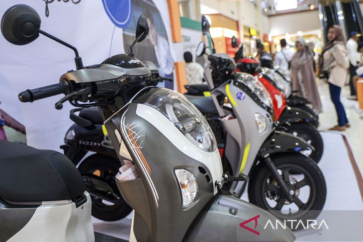 Target penjualan sepeda motor 2025