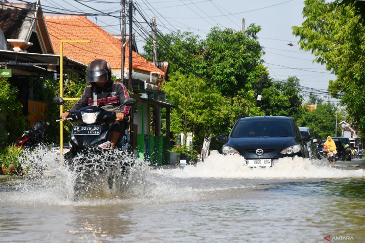 Dampak banjir di Madiun