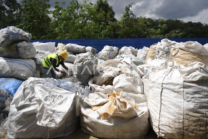 Pabrik daur ulang Polyethylene Terephthalate di Samarinda