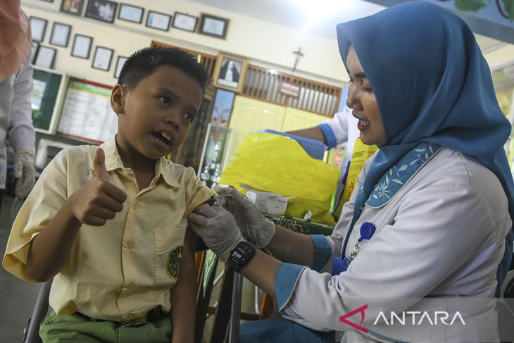 Bulan imunisasi anak di sekolah khusus Tangerang