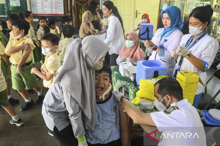 Bulan imunisasi anak di sekolah khusus Tangerang