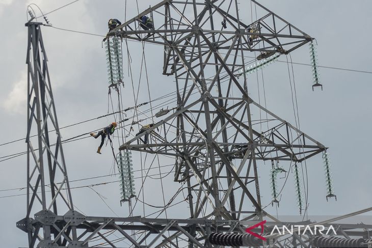 Kebutuhan infrastruktur tenaga listrik dalam negeri