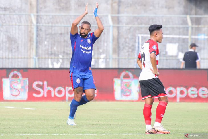 Madura United FC kalah lawan Arema FC