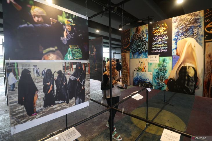 Pameran foto Santri di Kediri