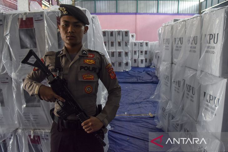 Distribusi logistik Pilkada di Ciamis