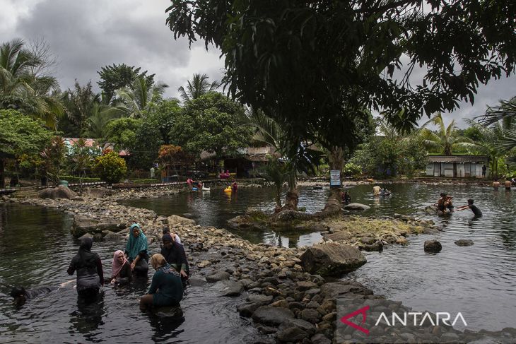 Strategi Kemenpar tingkatkan pariwisata domestik