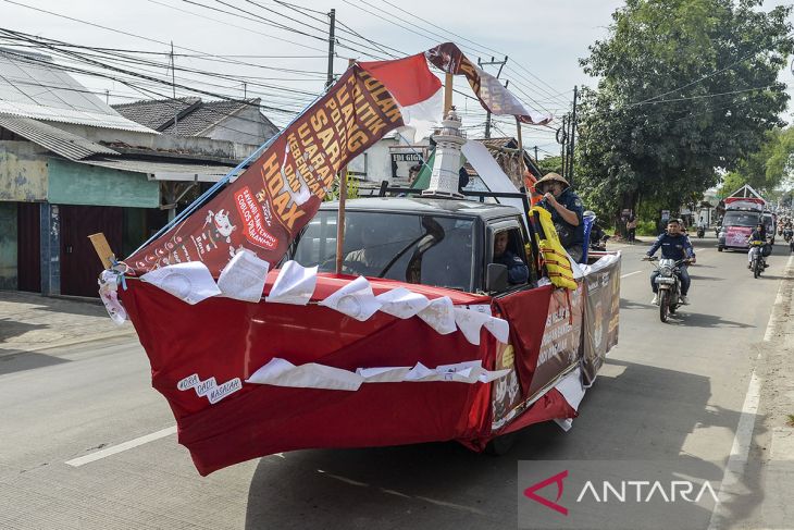 Pawai mobil hias untuk sosialisasi Pilkada 2024