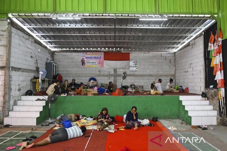 Posko pengungsian bencana banjir di Tangerang