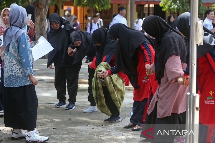 FOTO - Guru hebat Indonesia kuat