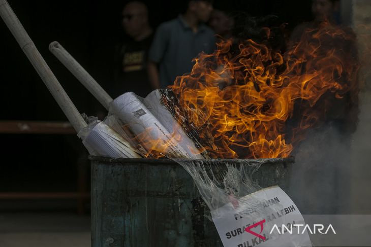 Pemusnahan surat suara di Kabupaten Serang