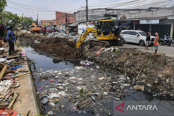 Proyek pelebaran jalan di Kota Tangerang