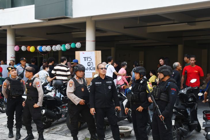 Patroli gabungan pengamanan Pilkada di Madiun