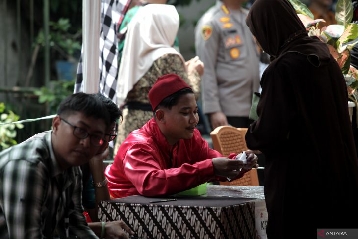 TPS bertema toleransi lima agama di Sidoarjo