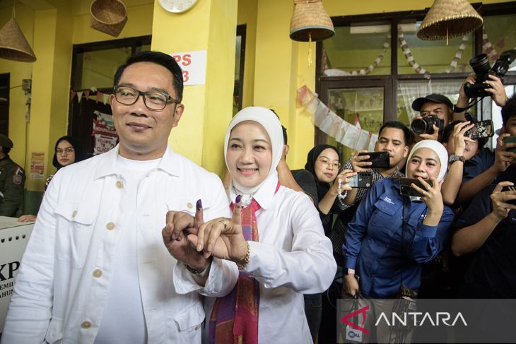 Ridwan Kamil mencoblos Pilkada 2024 di Bandung