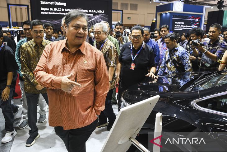 Menko Perekonomian kunjungi Gaikindo Jakarta Auto Week