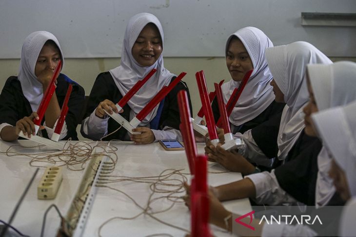 Inovasi angklung elektronik buatan siswa SMK