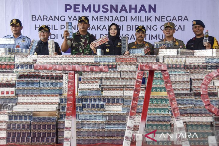 Pemusnahan rokok ilegal di Tasikmalaya