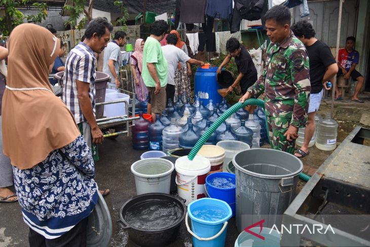 Pembagian air bersih