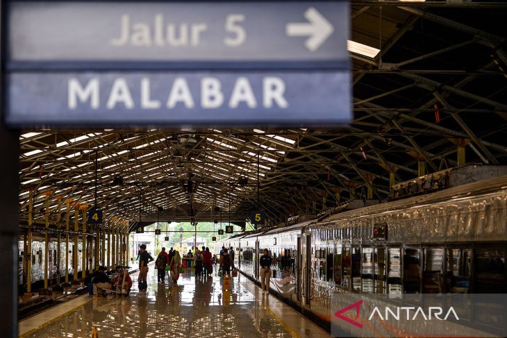 Keberangkatan kereta api meningkat