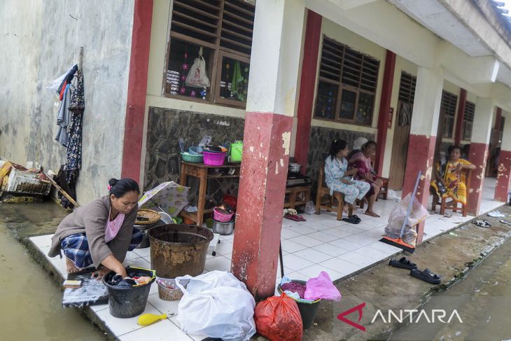 Pengungsi banjir di Pandeglang butuh bantuan