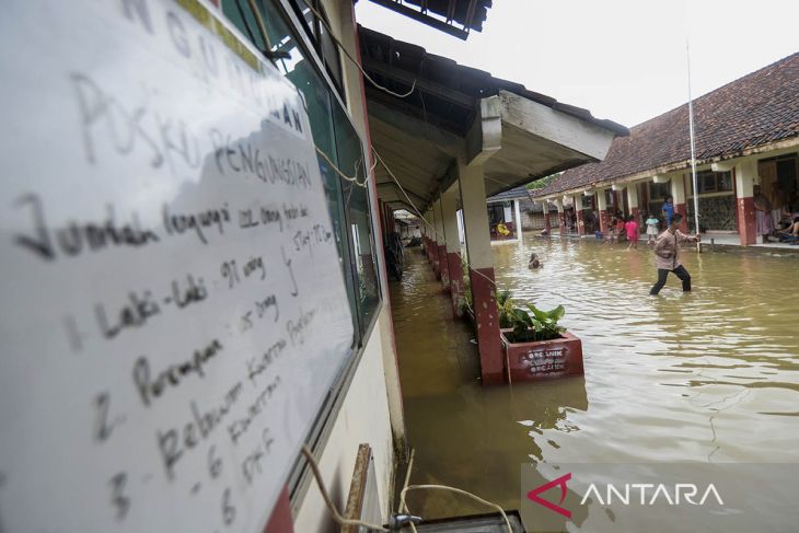 Pengungsi banjir di Pandeglang butuh bantuan