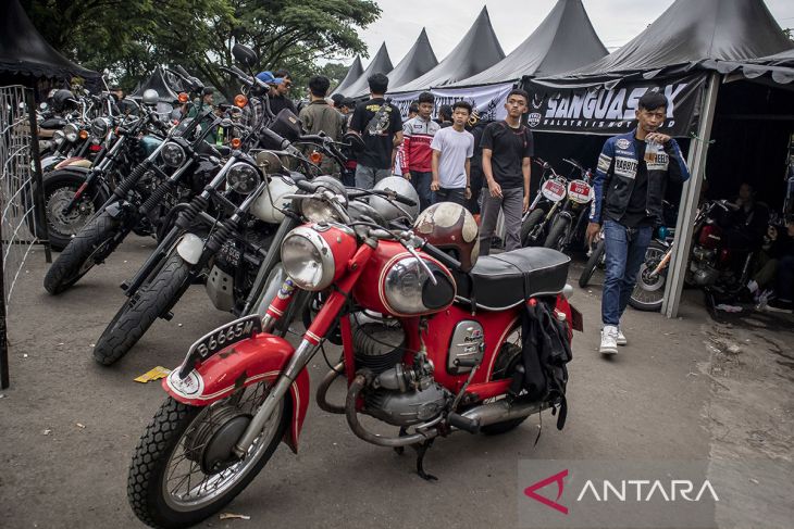 Balapan motor klasik di Kota Cimahi