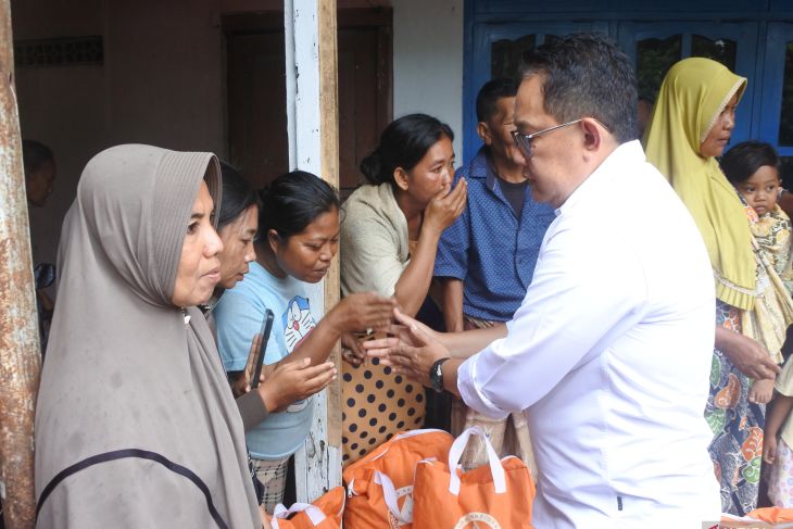 Pj Gubernur Jatim kunjungi rumah duka korban kapal tenggelam