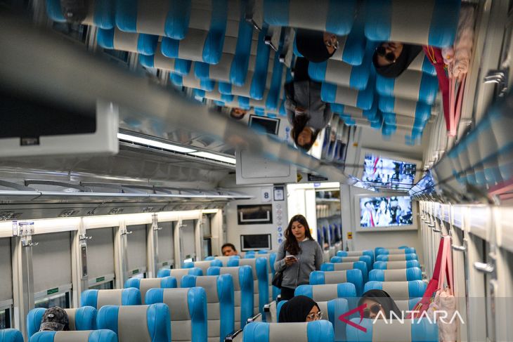 Tiket kereta untuk Natal dan Tahun Baru