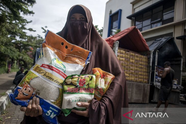 Operasi pasar bersubsidi di Kota Cimahi