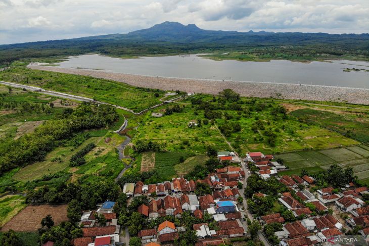 Rencana pembangunan saluran irigasi di Bendungan Semantok