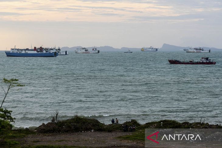 Persiapan armada kapal di Pelabuhan Merak-Bakauheni