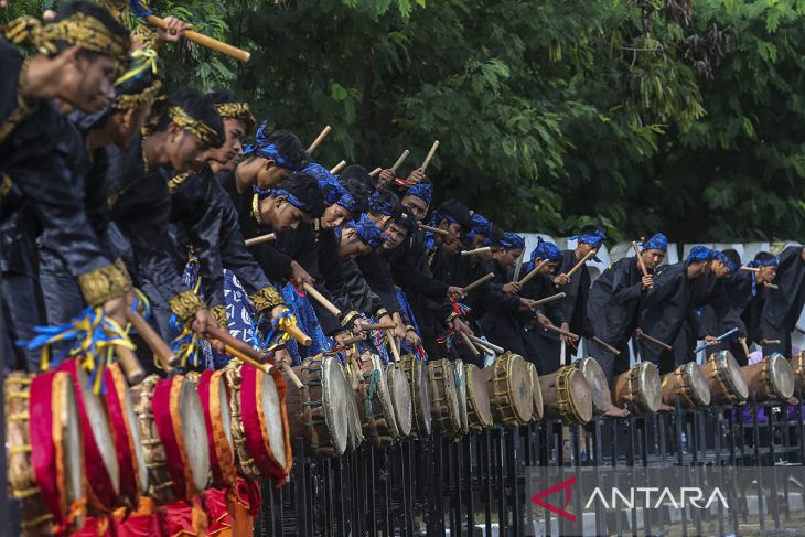 Rekor MURI tari Walijamaliha dengan jumlah penari terbanyak