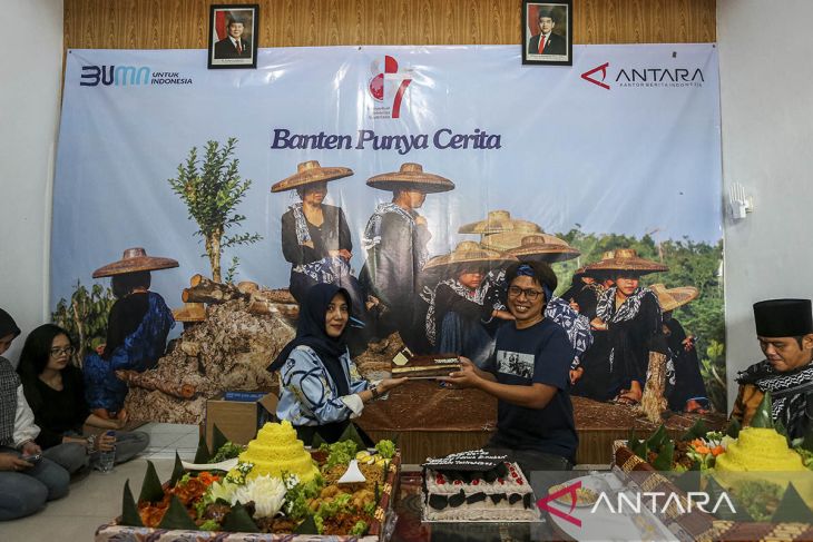 Banten Pos rayakan HUT LKBN Antara ke-87 di Biro Banten