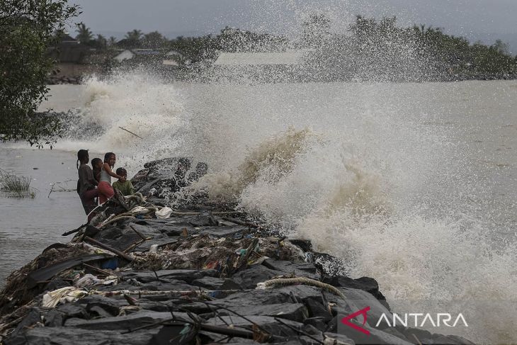 Potensi gelombang tinggi di perairan Banten