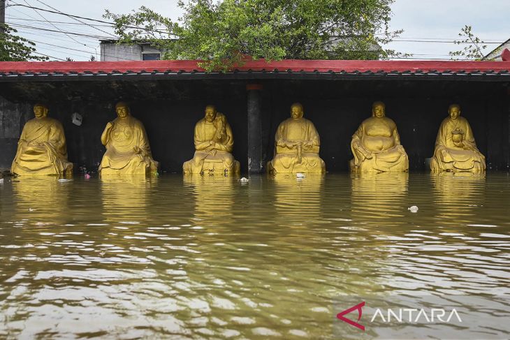 Banjir rob di pesisir Tangerang