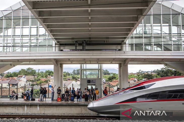 Peningkatan penumpang kereta cepat Whoosh