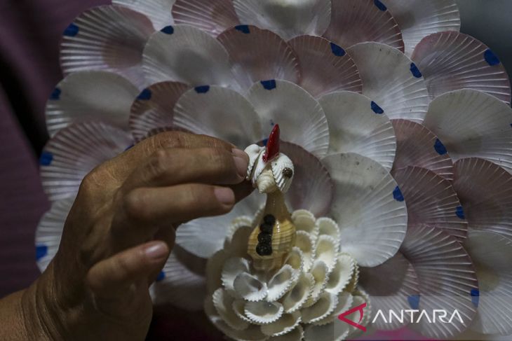 Kerajinan berbahan cangkang kerang di Kabupaten Serang