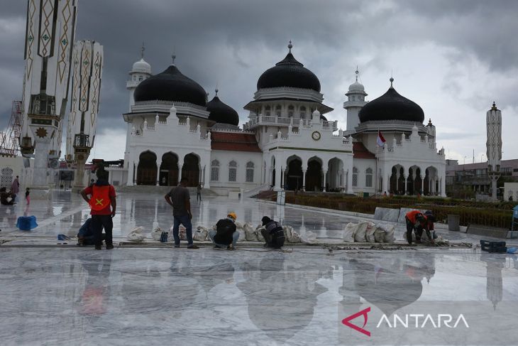 FOTO - Masjid Raya jelang peringatan 20 tahun tsunami